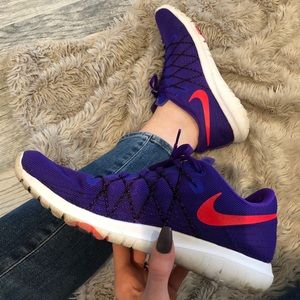 Purple Nike flex fury 2